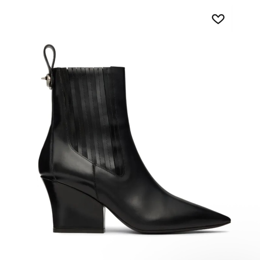 Valentino Garavani Black Heeled Boots Sophisticated Luxury size 35.5